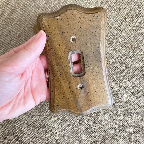 Vintage Speckled Wood 70s Light Switch & Outlet Cover Decorative Retro Wooden - Picture 2 of 8